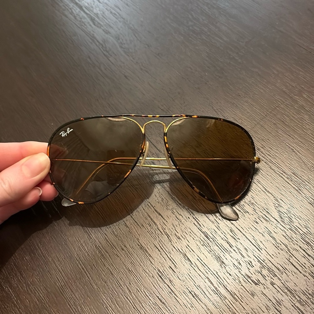 Tortoise Rayban aviators